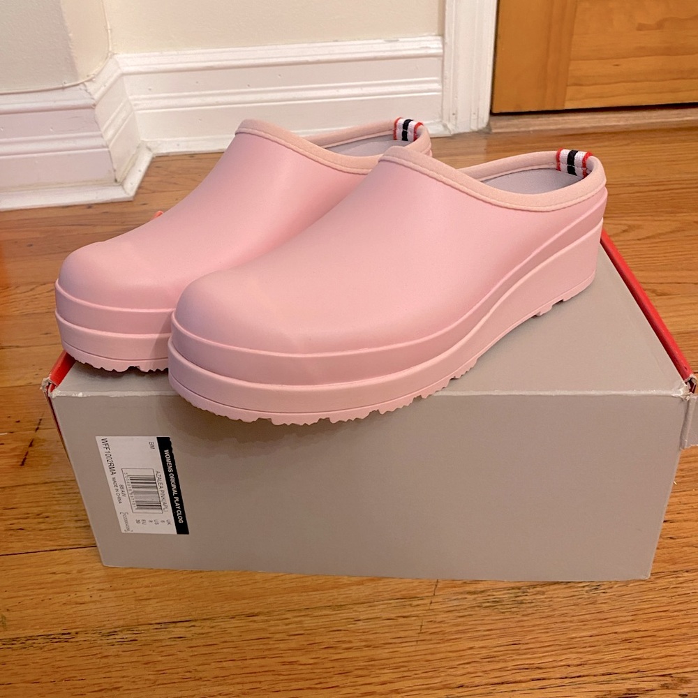 Hunter Women's Play Clog Mule in Pink